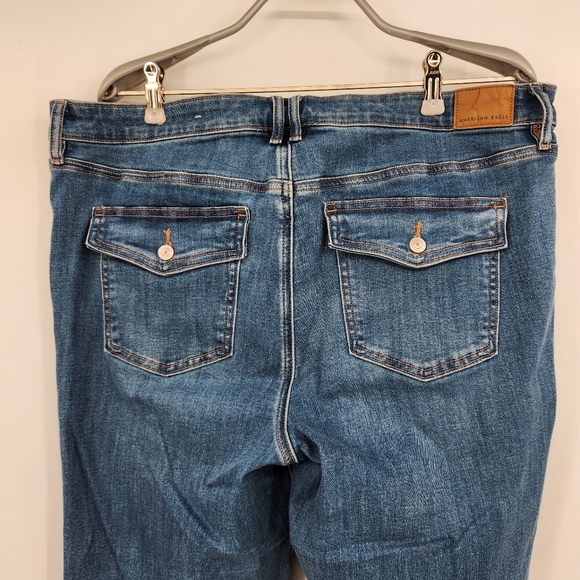 American Eagle Next Level Stretch Low Rise Flare Jean Womens Size 16 Medium Wash - Picture 5 of 8